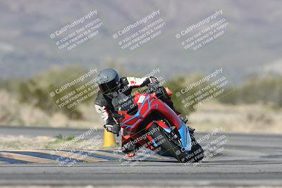 media/Jan-15-2026-Racers Edge (Thu) [[dfebeb70ab]]/2-A Group/Session 5 (Turn 5)/